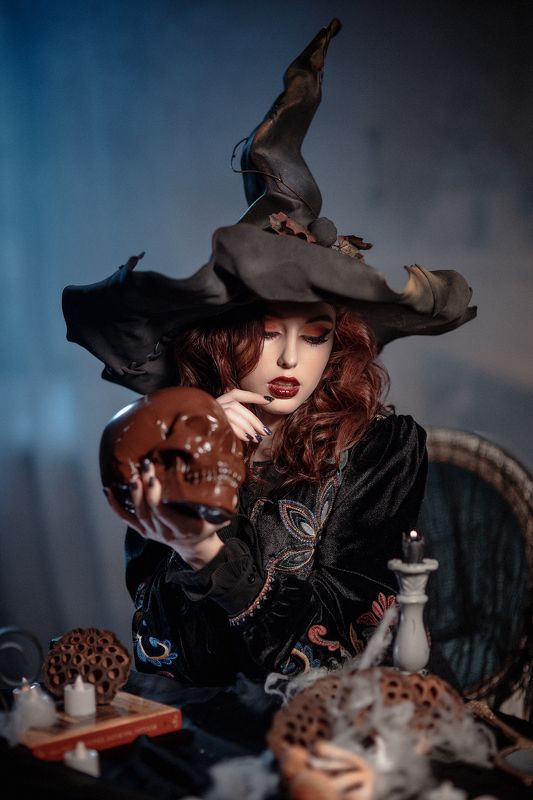 Ведьма фото превью
