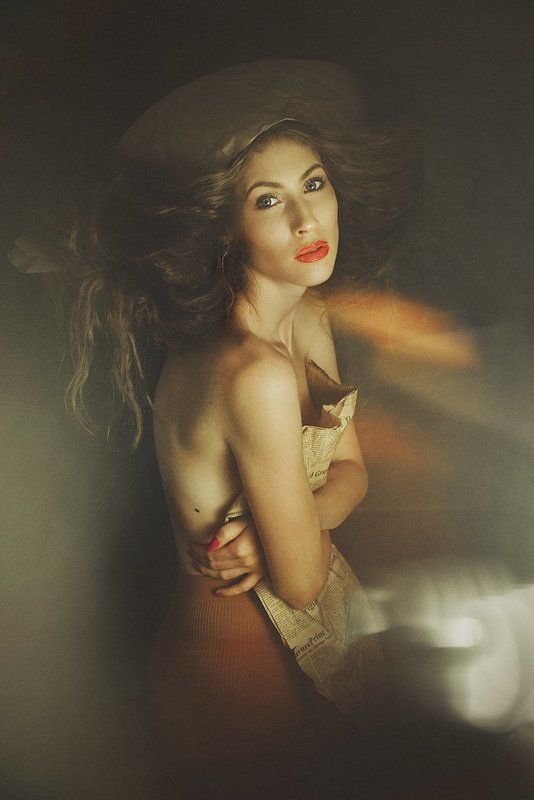 Undressed by the gossips фото превью