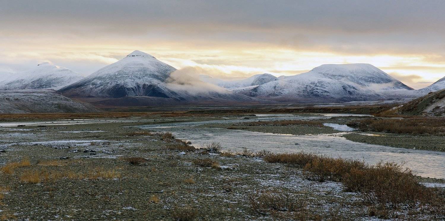 чукотка., россия., пейзаж., природа., осень., сопки., снег., речка., небо., облака., Сергей Шульга