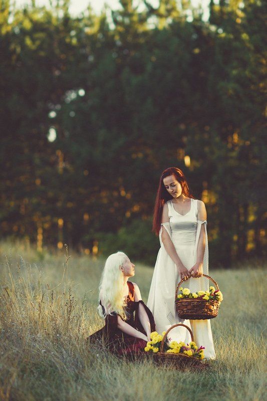 Snow-white and Rose-red фото превью