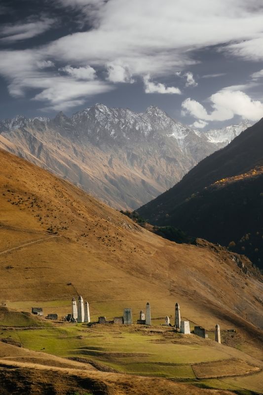 горы, башни, осень, Кавказ, Ингушетия Горный пейзаж фото превью