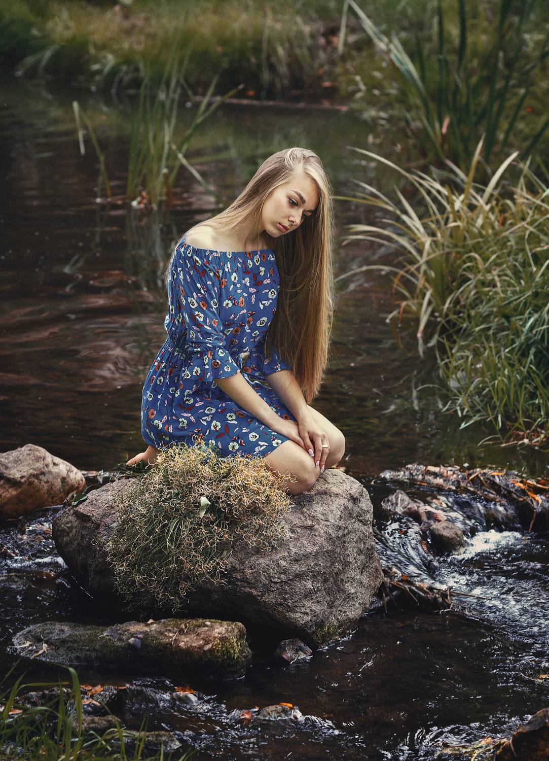 девушка, река, осень, Аленушка, оммаж, лицо, цвет, портрет, печать, Ведмеденко Оксана