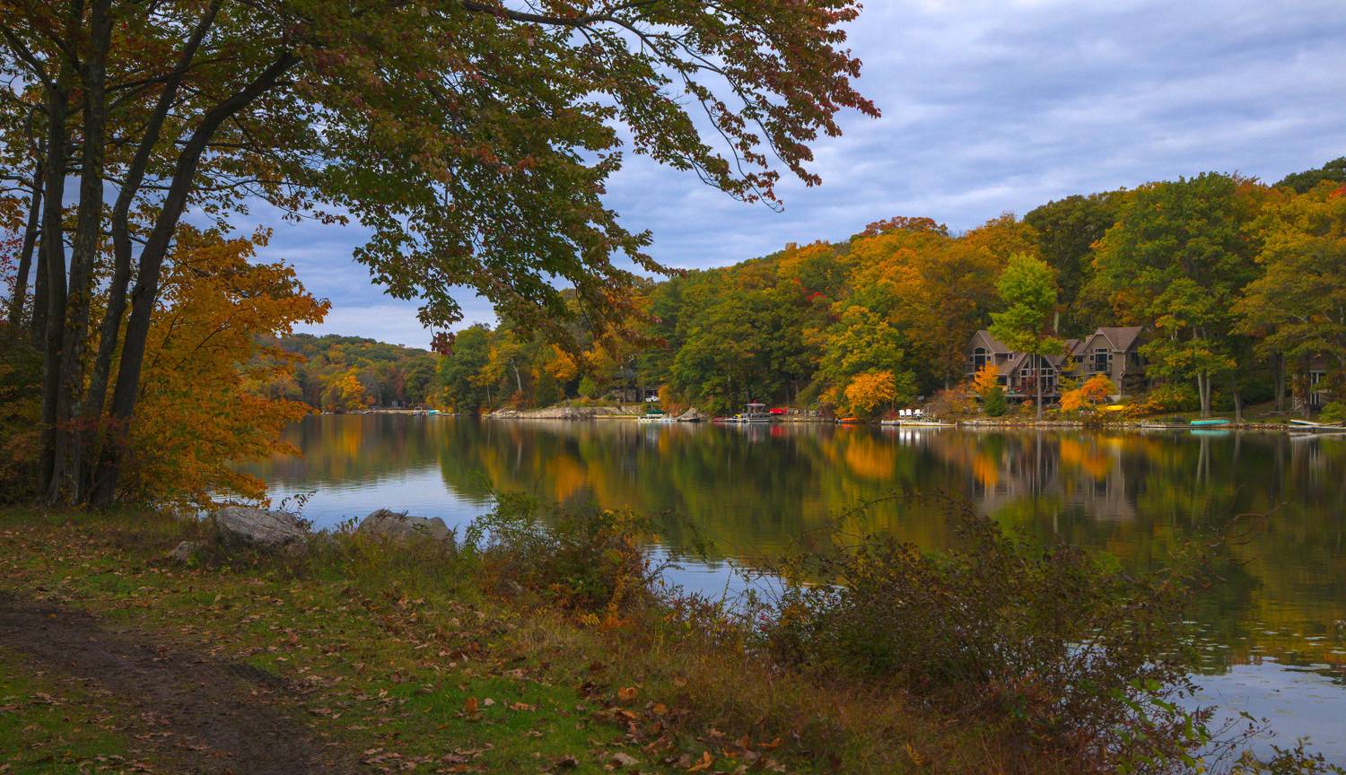 природа,осень,пейзаж,деревья,отражения,озеро,вода,листья,отдых,дача,, Антонина Яновска
