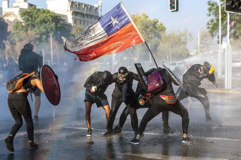 revuelta social, periodista furioso, periodistafurioso, bastian cifuentes araya, bastián cifuentes araya, estallido social, protestas, fotografía de reportaje, reportage, sociodocumental, portraits, reportage spotlight, 18 de octubre, octubre, REVUELTA SOCIAL фото превью