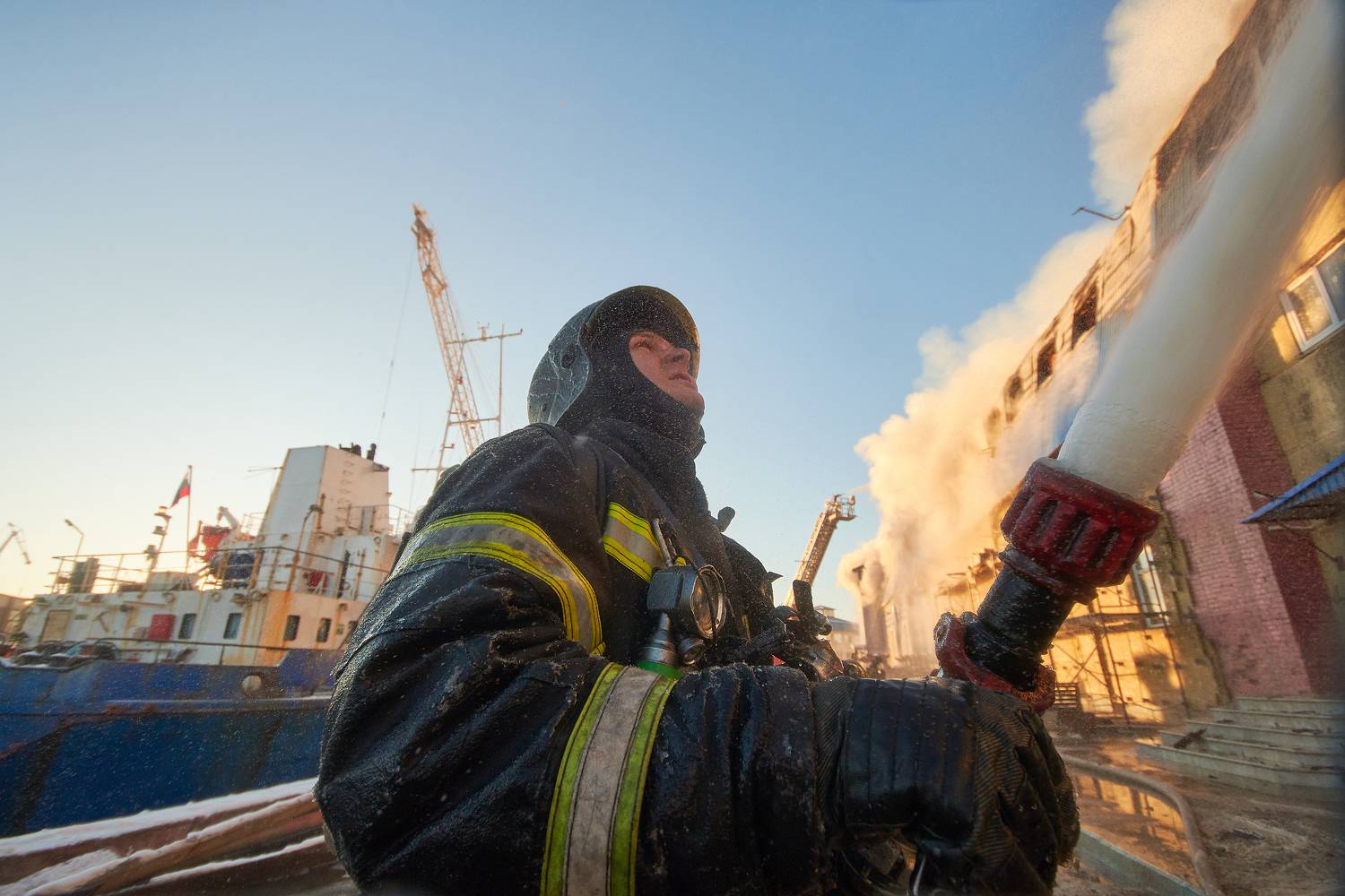 огонь, пожарные, emergency, help, save, мчс, fire, firefighter, rescue, rescuers, спасатели, дым, работа, brave, Илья Тильман