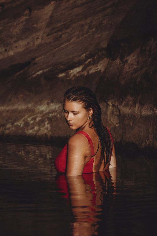 Lady x Water фото превью