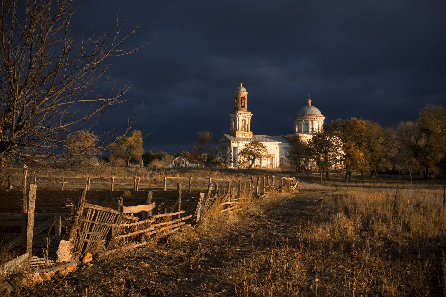 храм,пейзаж,тучи,осень, Зимина Лионелла