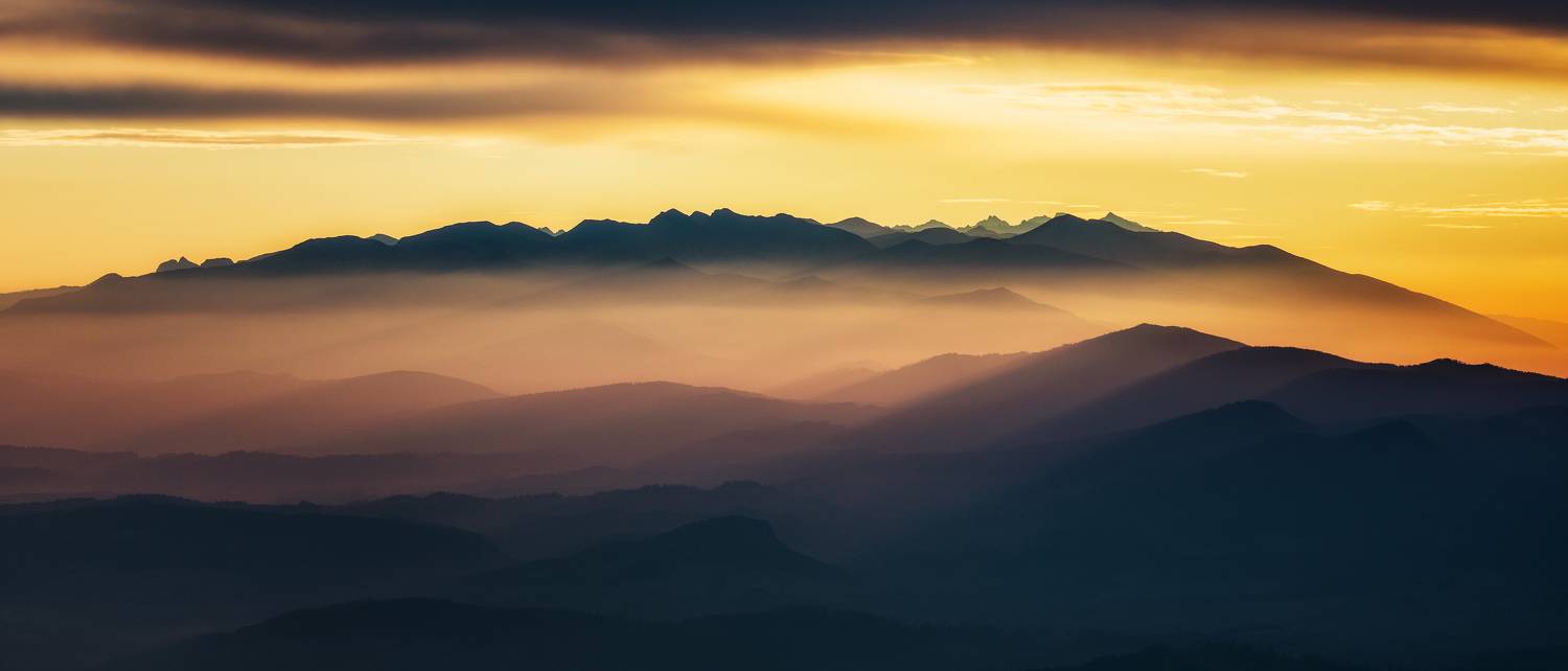 sunrise, Konf&aacute;l Miroslav