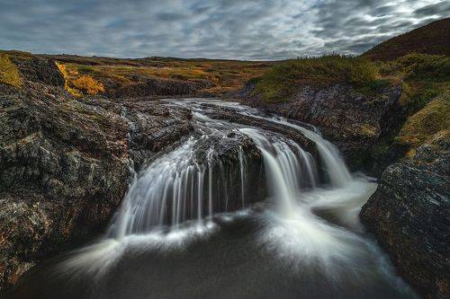 Водопад на реке Скорбеевская
