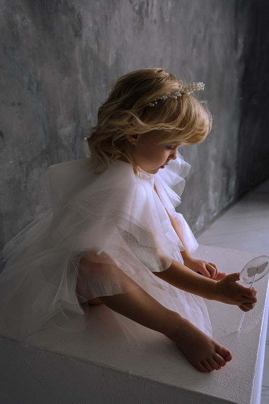 девочка, ребенок, портрет, детский портрет, портрет девочки, глаза. детское портфолио, лето,пионы, розовый, художественное Анюта фото превью