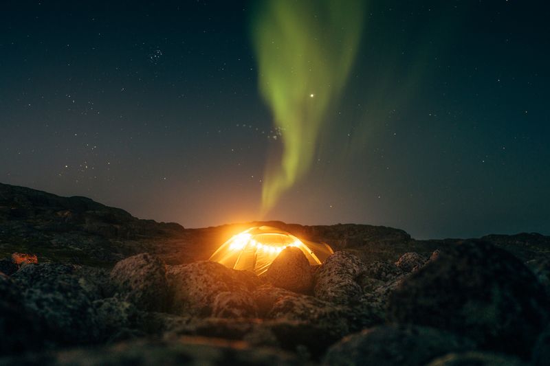 Сияние над палаткой фото превью