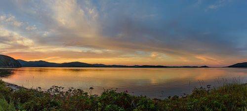 Вечер в бухте Южной