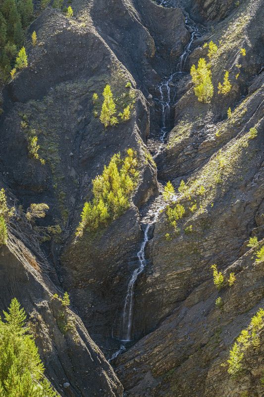 дагестан, тляратинский заказник Сентябрьское утро. Вниз по каменным уступам фото превью