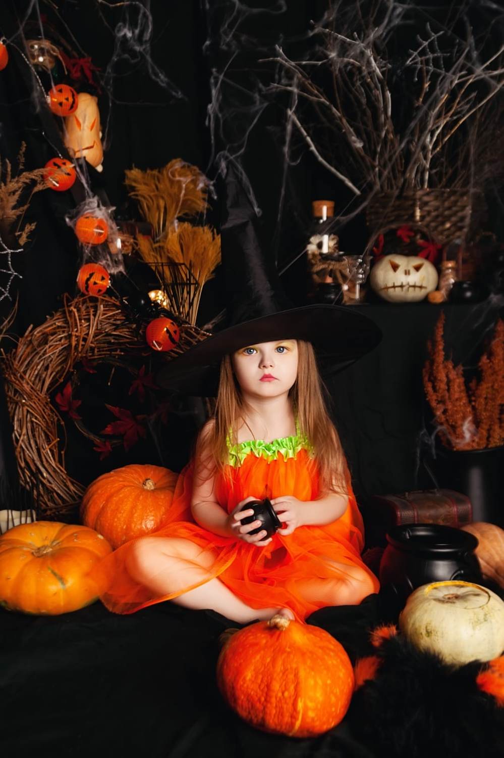 хэллоуин, halloween, портрет, portrait, осень, autumn, children portrait, детский портрет, фотосессия, photoshoot, портрет, студийный портрет, девочка, ведьмочка, студийная фотосессия, Ману Фалько
