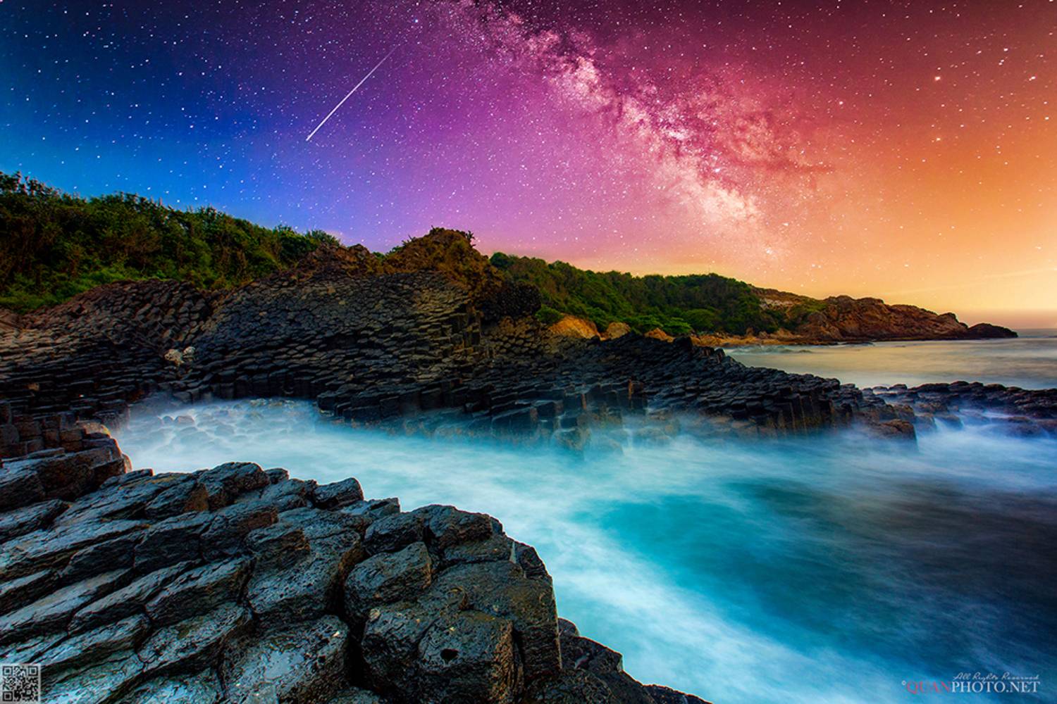 quanphoto, seascape, landscape, long_exposure, sea, rocks, sea, night, galaxy, vietnam, quanphoto