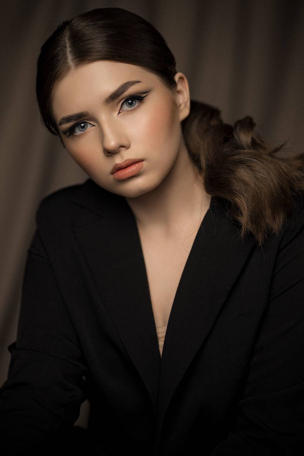 девушка, модель, портрет, фотосессия, гламур, girl, model, modeling, young, portrait, творческий портрет, женский портрет, woman, young woman, glamour, постановка, постановочная фотография, fashion, Васильев Владимир