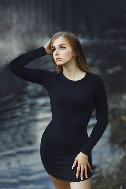 Девушка, река, водопад, взгляд, лицо, портрет, цвет, печать, синие глаза Вика фото превью