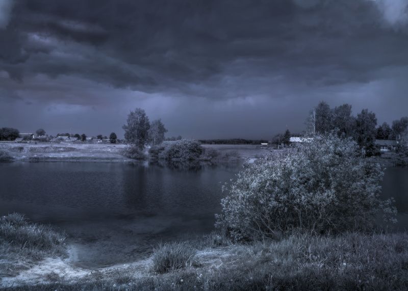 Надвигается. фото превью