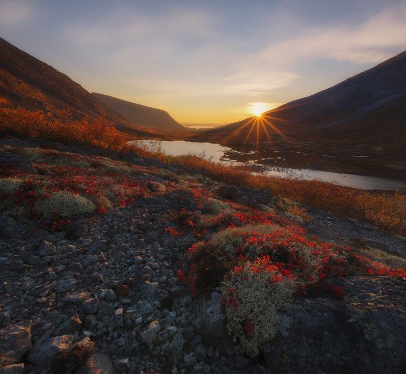 кольский, полуостров., закат., хибины., пейзаж., осень., солнце. В лучах уходящего солнца Хибин. фото превью
