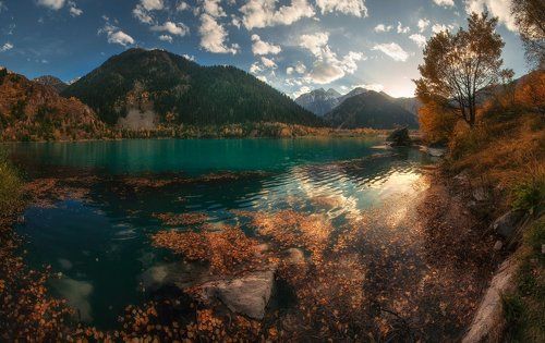 Осень на озере Иссык