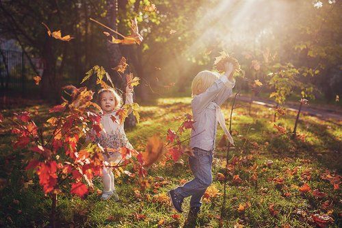 Бегом по осенним листьям