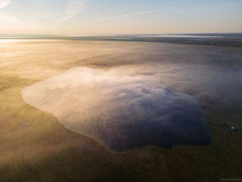 Туман на озере Ырымвад