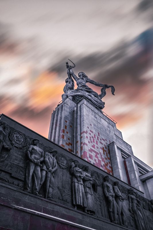 Рабочий и колхозница фото превью