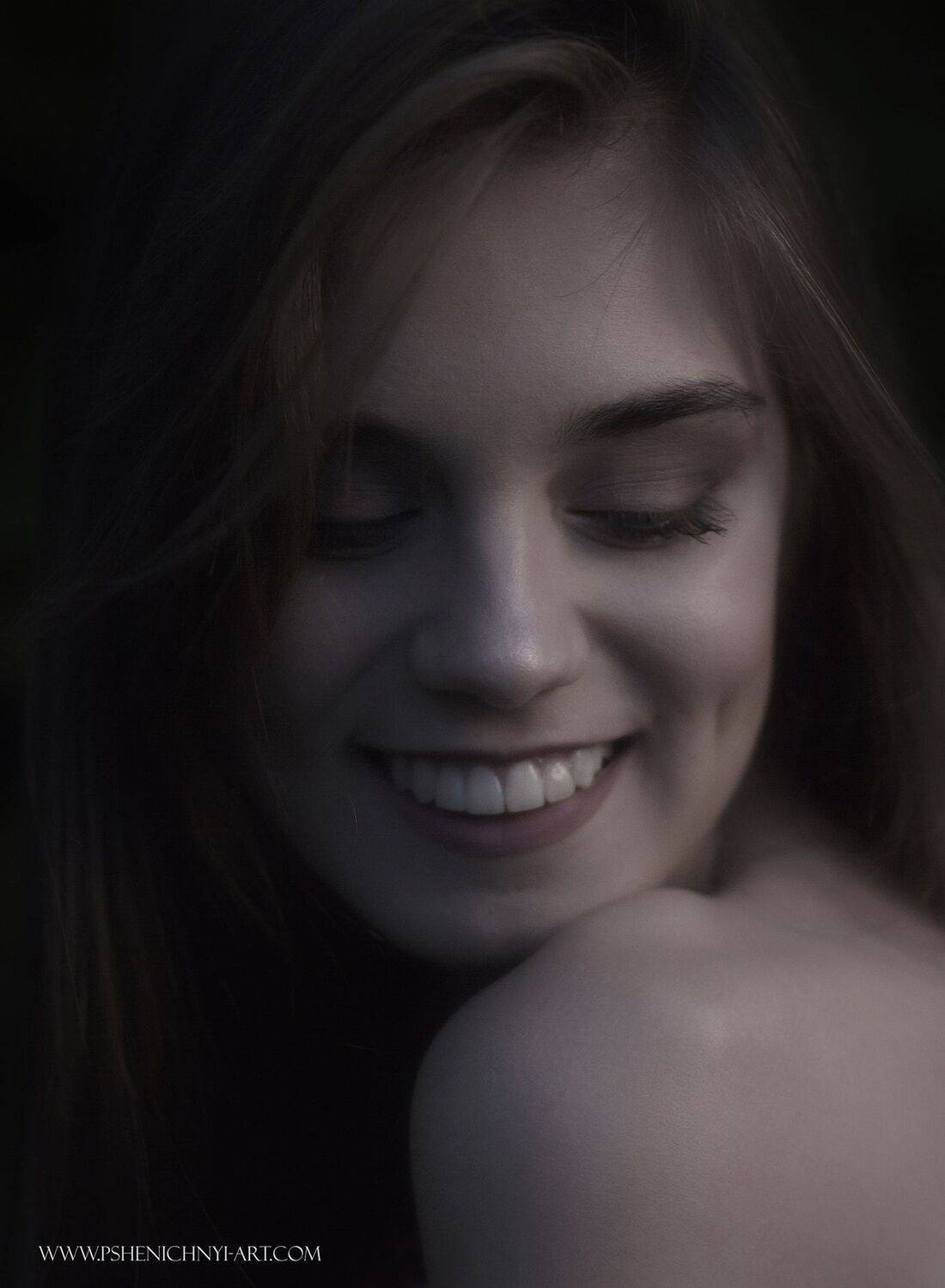 портрет, вечер, свет, женский портрет, крупный план, девушка, чёрно-белое, Пшеничный Андрей