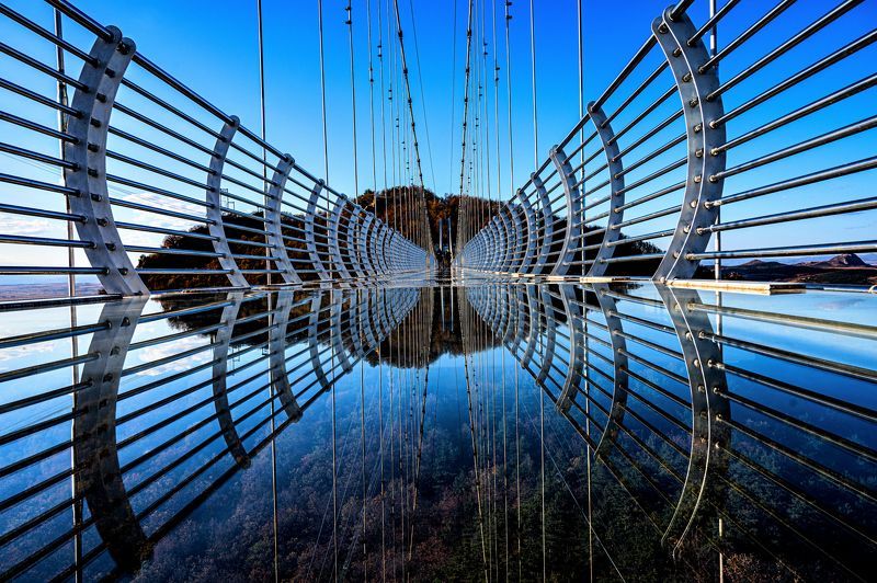 Стеклянный мост. фото превью