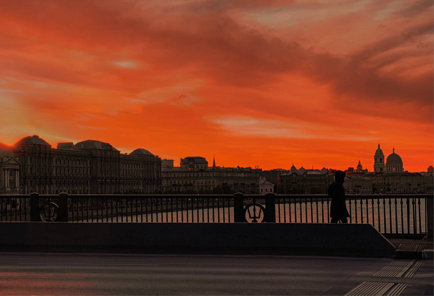 мост, человек, решётка, здания, закат, Вера Петри