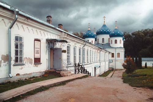 Подворье. Свято-Юрьев мужской монастырь.