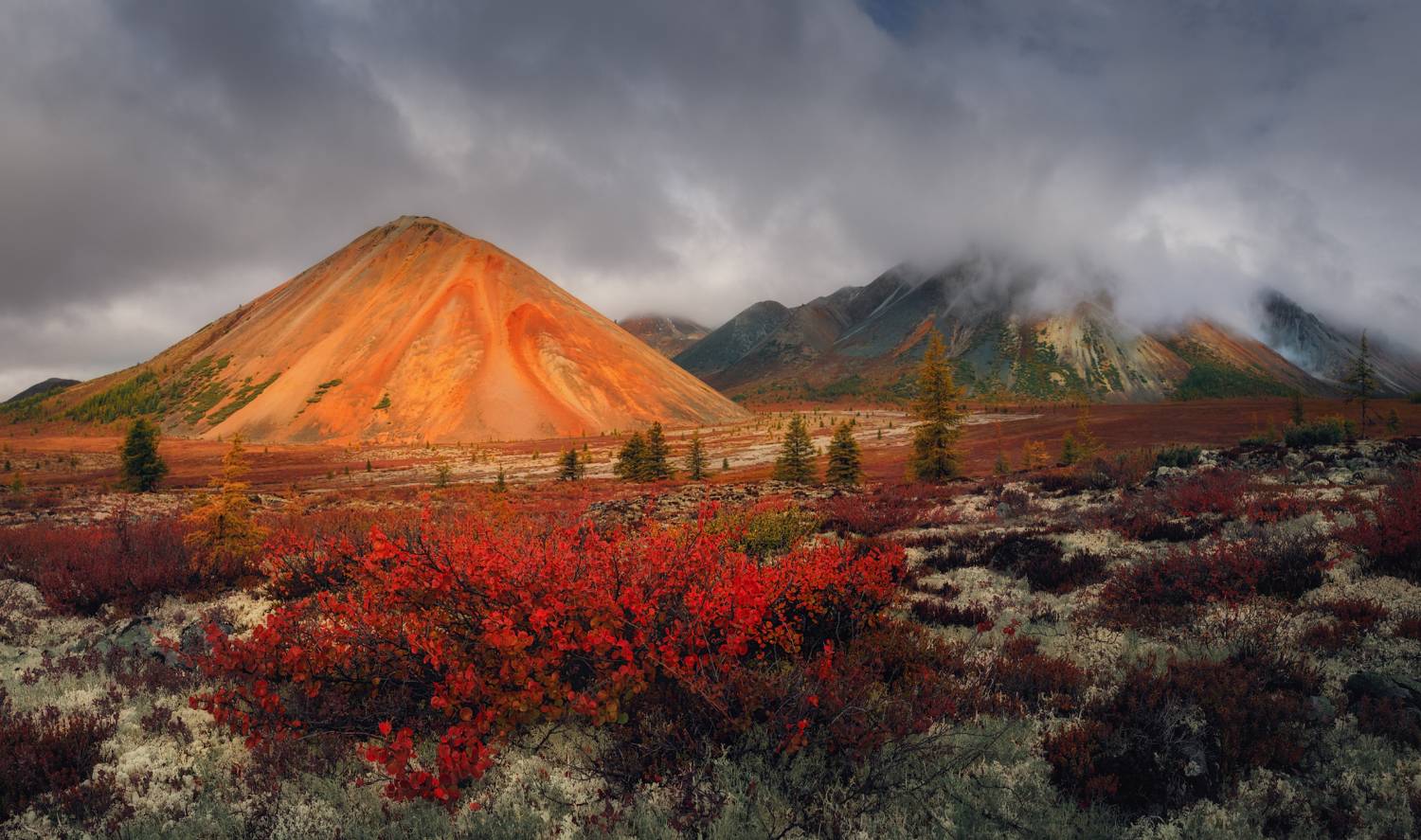 якутия хребет черского улахан-чистай гора кысыл-хая республика саха солнце, Шишкин Дмитрий