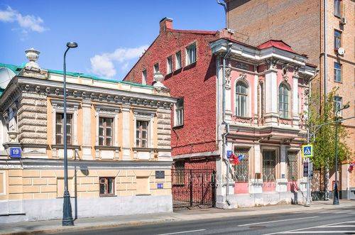 Улица Старая Басманная, Москва