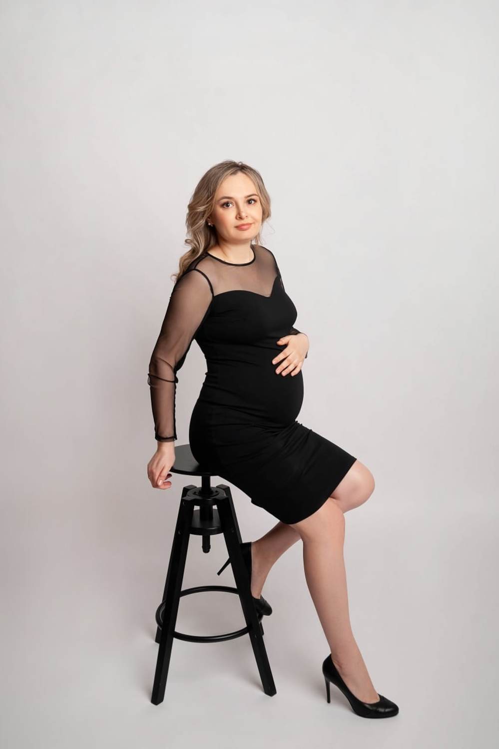 mom and baby, mom, pregnancy, mother, maternity, love, family, pregnancyphoto, familyphoto, материнство, мама, мама и малыш, мать и дитя, любовь, портрет, студийный портрет, семейный портрет, беременность, будущая мама, в ожидании, Ману Фалько