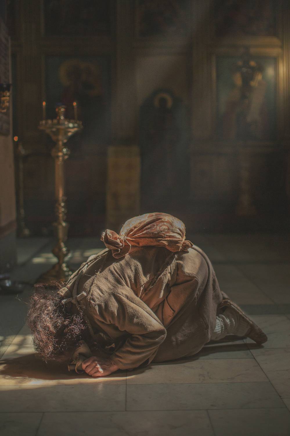 храм свечи дорога свет покаяние молитва любовь иконы бог тепло озарение терпение мужчина старец, Шепелева Татьяна