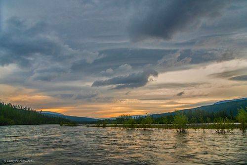 Про ночь полярного дня над Яктали