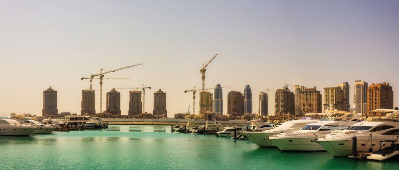 Под палящим восточным солнцем фото превью