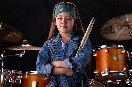 DRUMMER GIRL