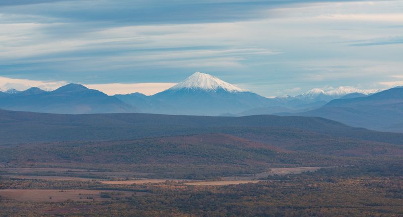 Вулкан Бакенинг на Камчатке, осень 2023г фото превью