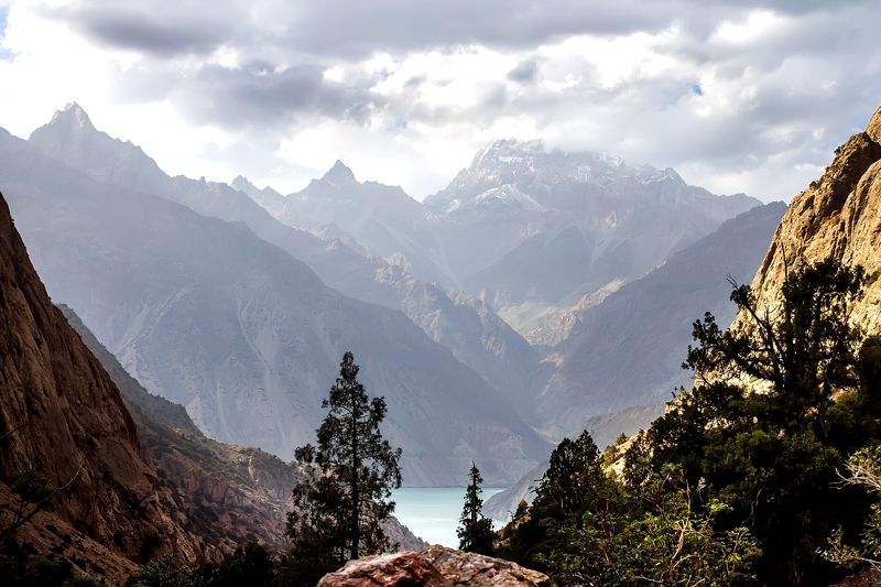 Фанские горы. Ущелье Серидивол. На ЗП Искандеркуль. Вершина Большая Ганза. Пик красных зорь фото превью