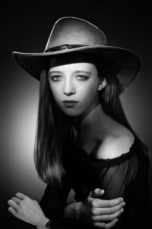 Hollywood light фото превью