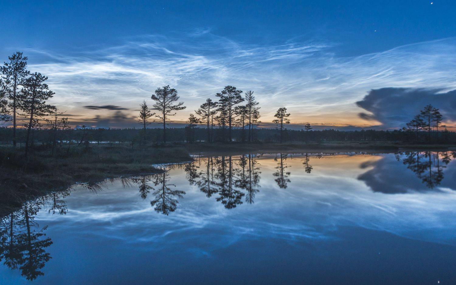 #noctilucentclouds, #nightclouds, #clouds, #cloudscape, #cloudstagram, #nightphotography, #night, #sunsetclouds, #nature_of_estonia, #ilusadeestipaigad, #reflection, #reflecting_perfection, #reflectiongram, #naturephotography, #cloudformations, #nightscap, Nikolai Mordan