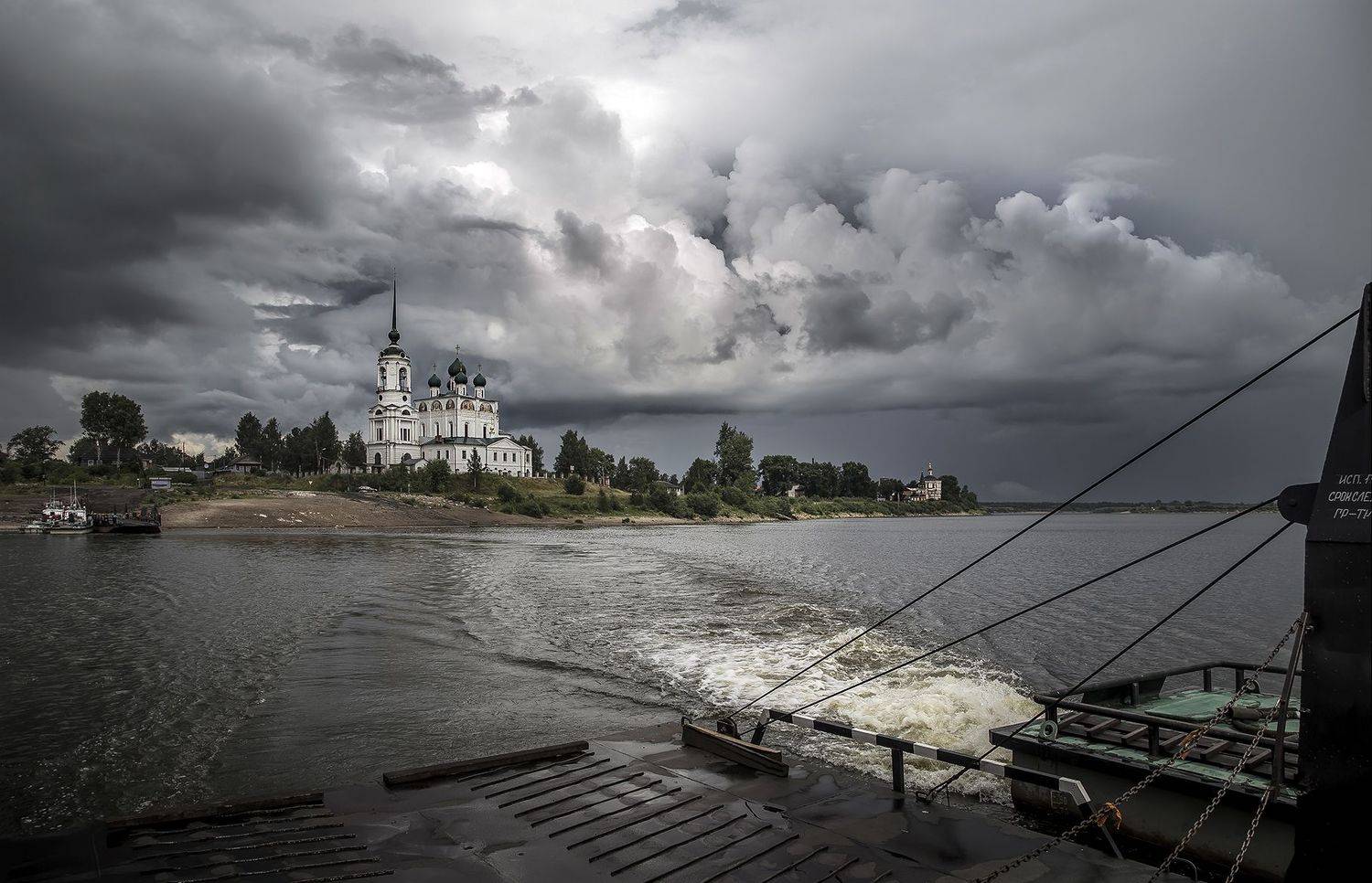 вычегда, сольвычегодск, река, тучи, собор, вода, катер., Анкудинов Леонид