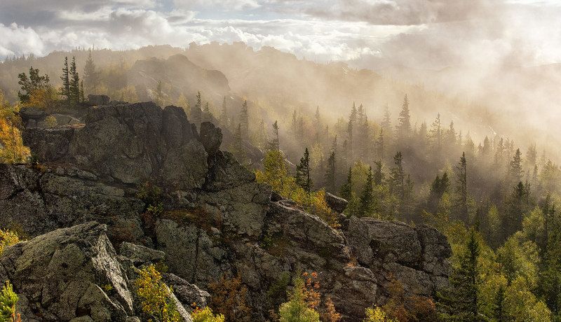 снег, облако, облака, горы, скалы, камни, лес, пейзаж, осень, природа, закат, вечер Снежное облако фото превью