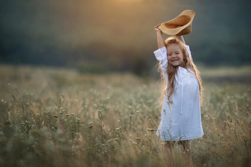 С солнцем в волосах фото превью