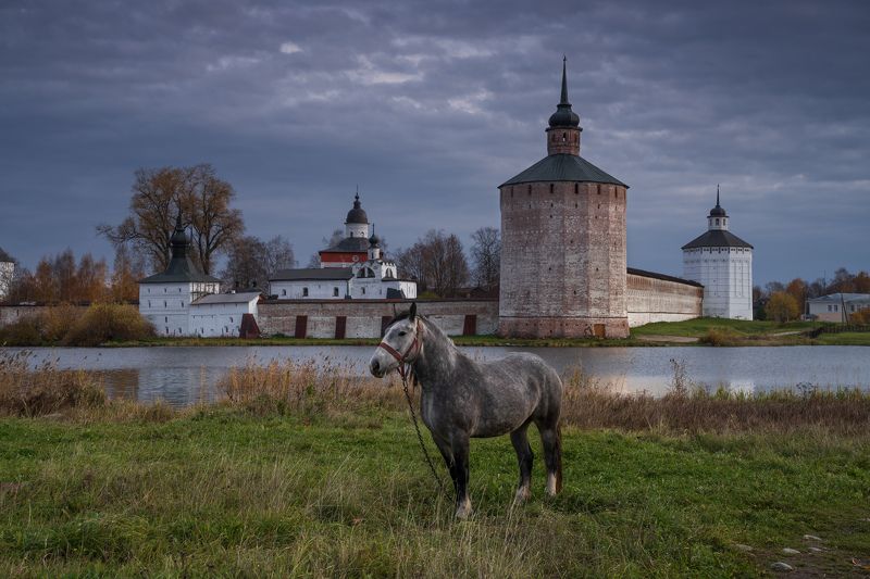 кирилло-белозерский монастырь, кириллов, осень Осеннее утро фото превью