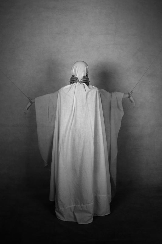 captive фото превью