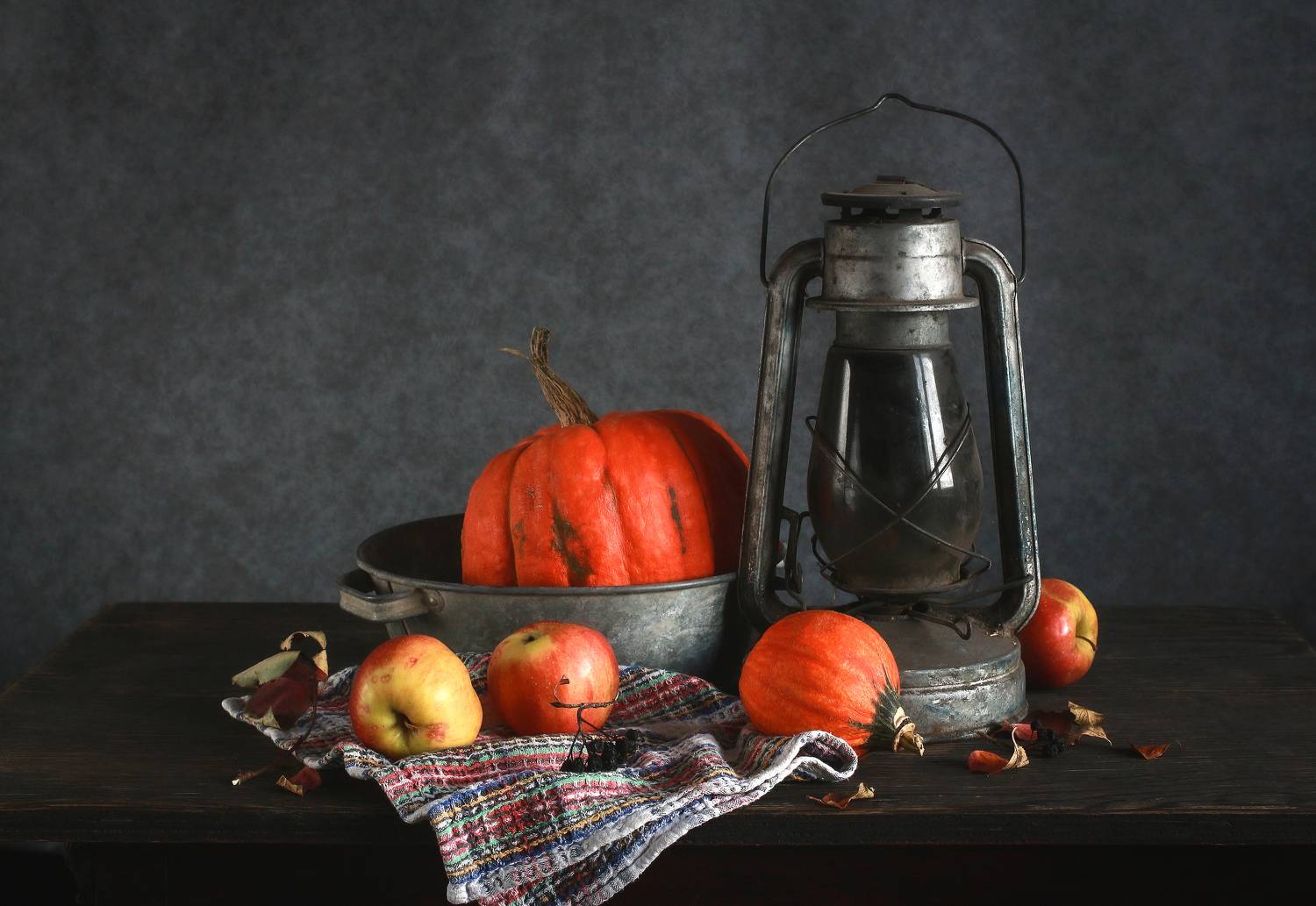 натюрморт, фотонатюрморт, still life, stillifefoto, художественное фото, фотохудожник, наталья казанцева, овощи, тыква, ноябрь, яблоки, лампа, ретронатюрморт,, Наталья Казанцева