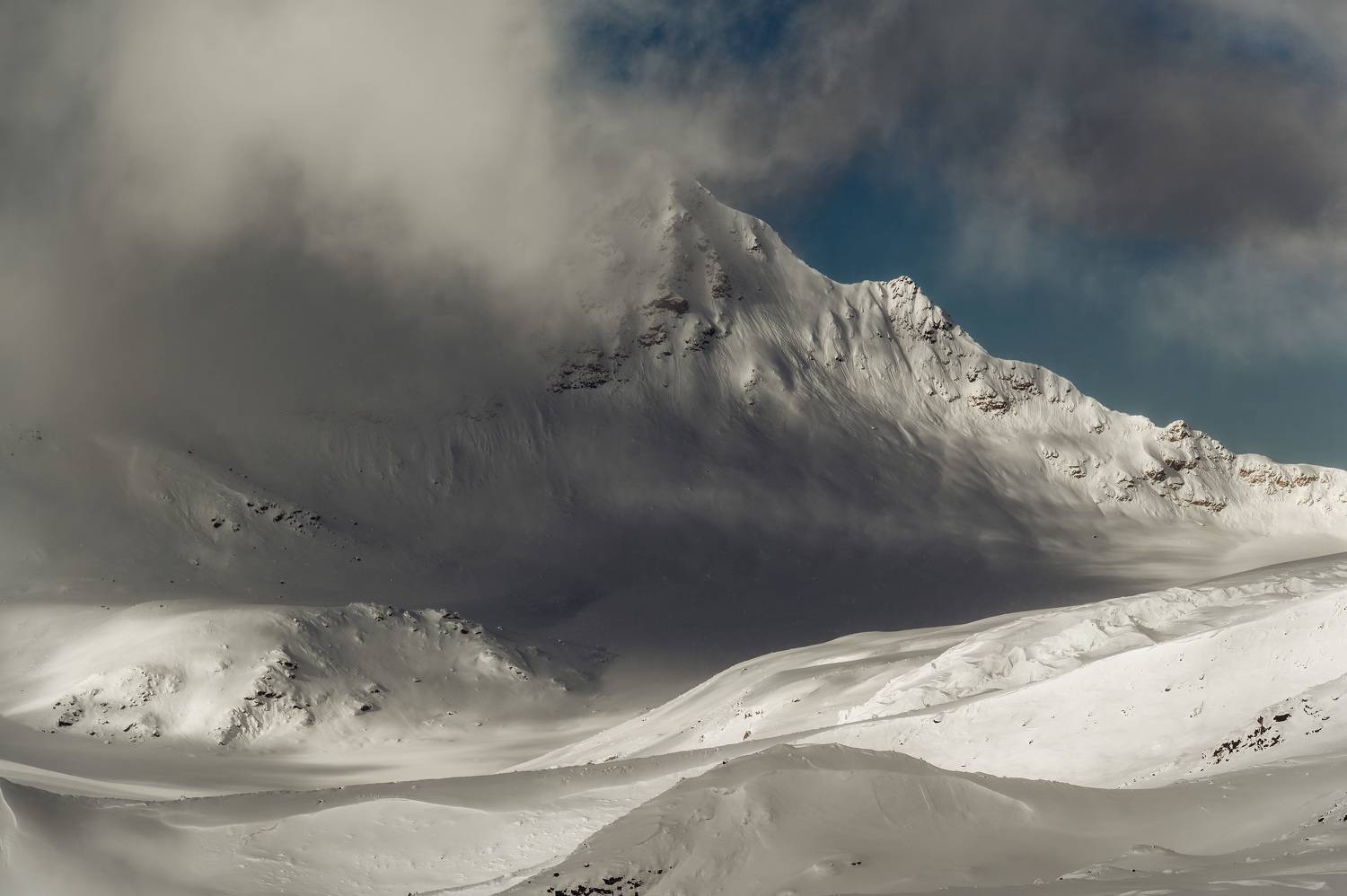 elbrus, caucasus, mountains, peak, glacier, landscape, snow, hiking, ice, winter,, Бугримов Егор