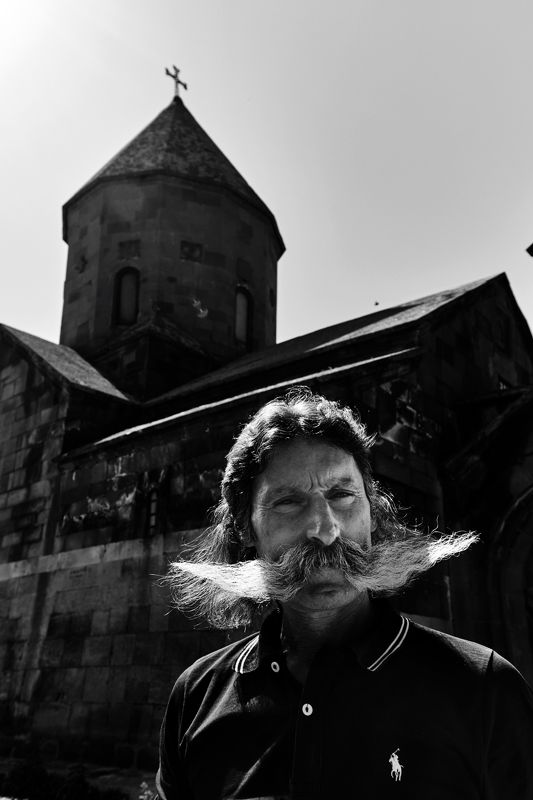 черно-белый, портрет, Армения,  Портрет из темницы фото превью